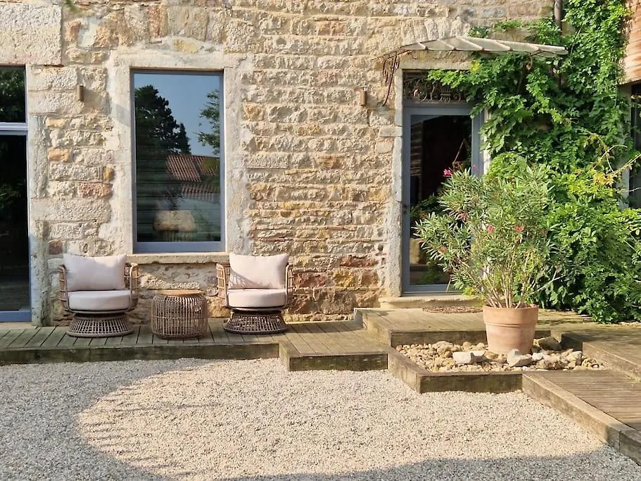 Domaine De Famille Aux Deux Vieux Platanes Villa Saint-Germain-au-Mont-dʼOr