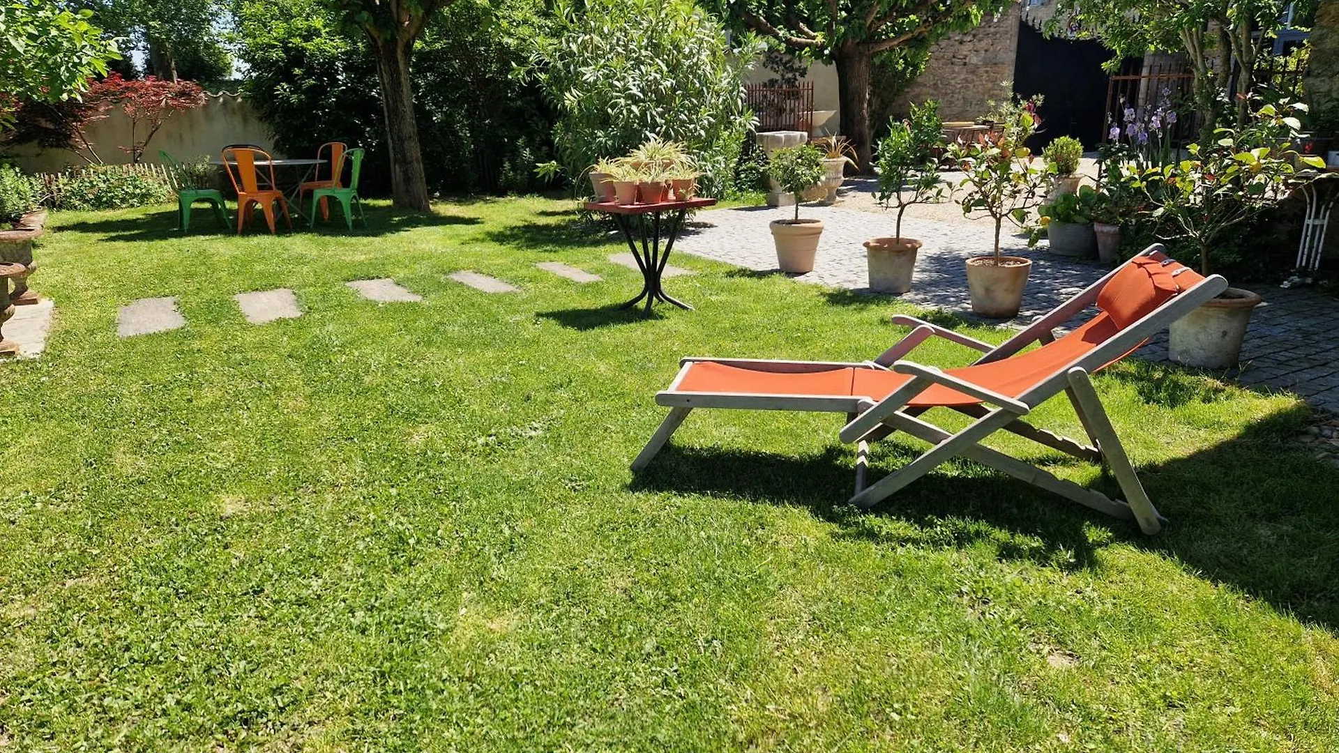 Domaine De Famille Aux Deux Vieux Platanes Vila Saint-Germain-au-Mont-dʼOr França